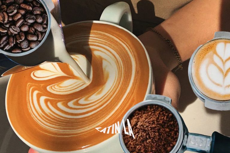 Latte Art Basics : un taller para aprender a dominar el arte del café