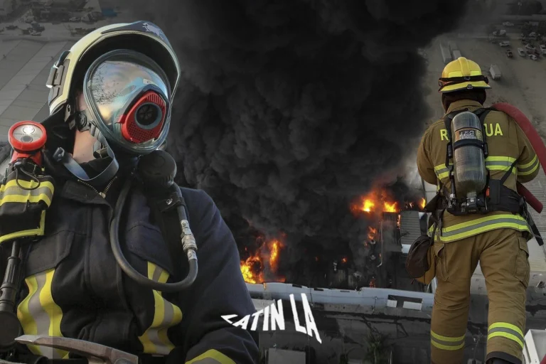 Bomberos contienen incendio en recicladora de Tijuana tras más de diez horas de trabajo